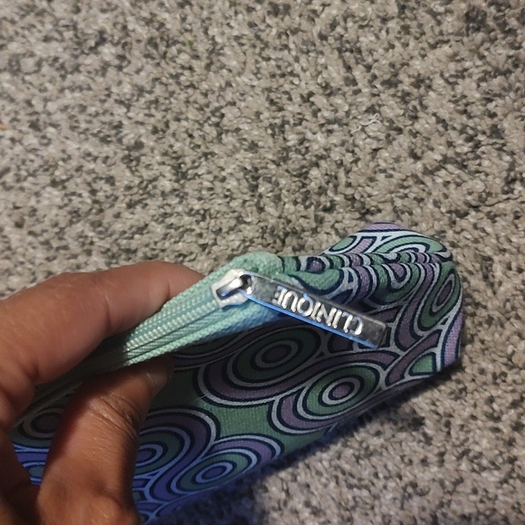 Cosmetic Bag - Picture 3 of 4